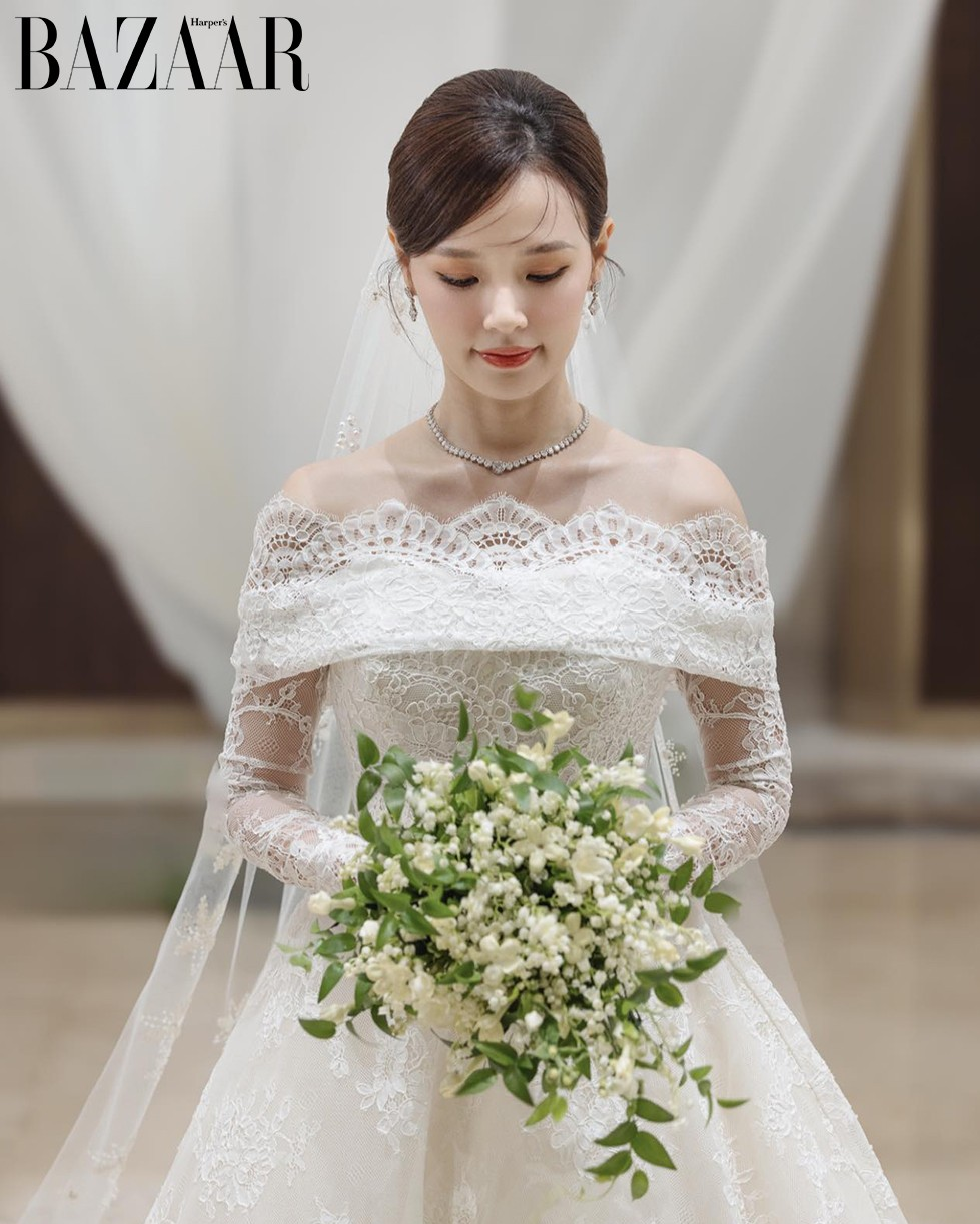4 mẫu váy cưới lộng lẫy của cô dâu Midu trong hôn lễ cổ tích