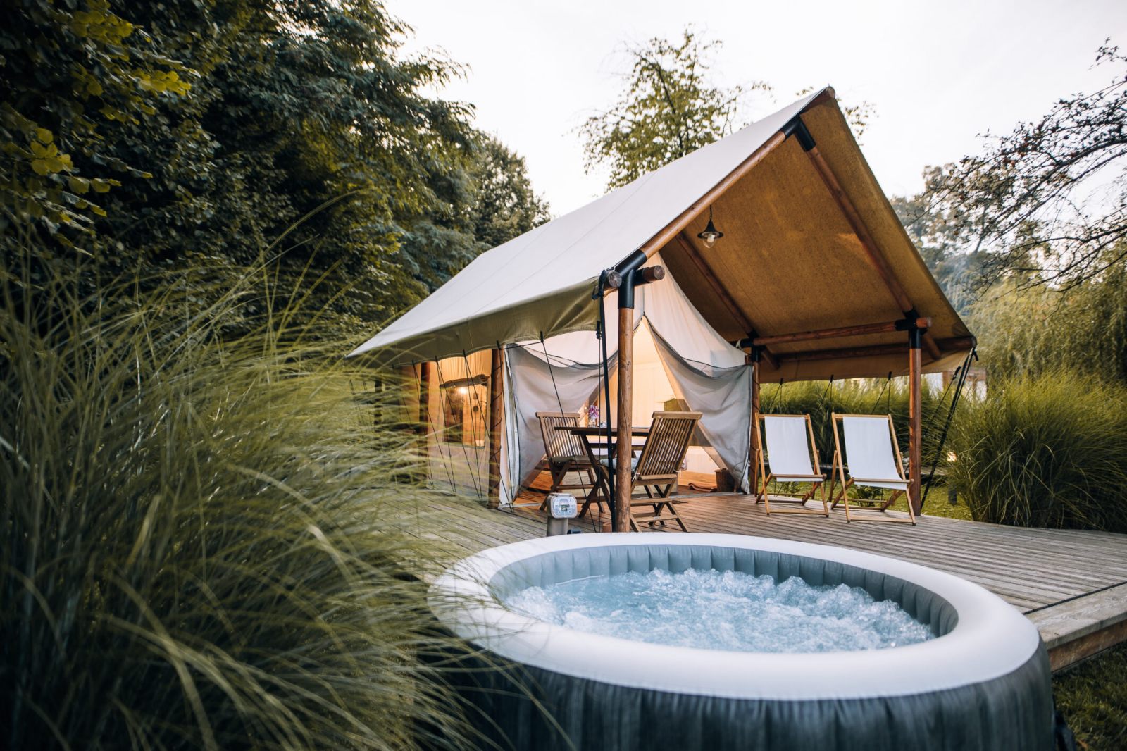 Xu hướng cắm trại glamping: Tìm về thiên nhiên trong sự xa xỉ