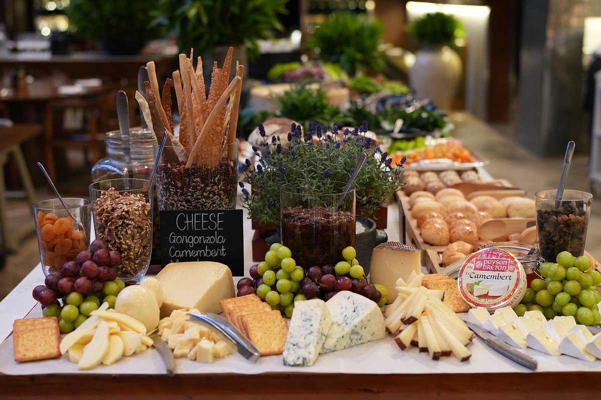 Hành trình khám phá ốc đảo ẩm thực 5 sao tại TPHCM