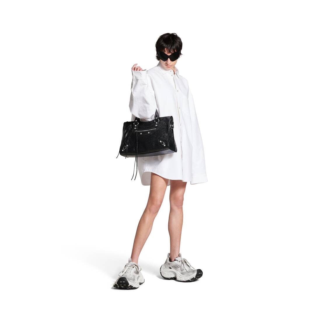 Sự trở lại của túi xách Le City, It Bag nhà Balenciaga