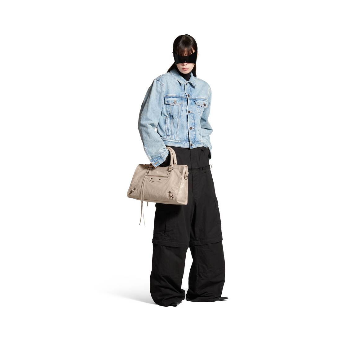 Sự trở lại của túi xách Le City, It Bag nhà Balenciaga