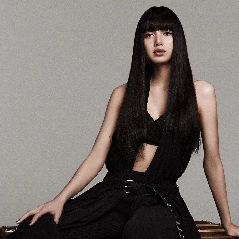Lisa BlackPink