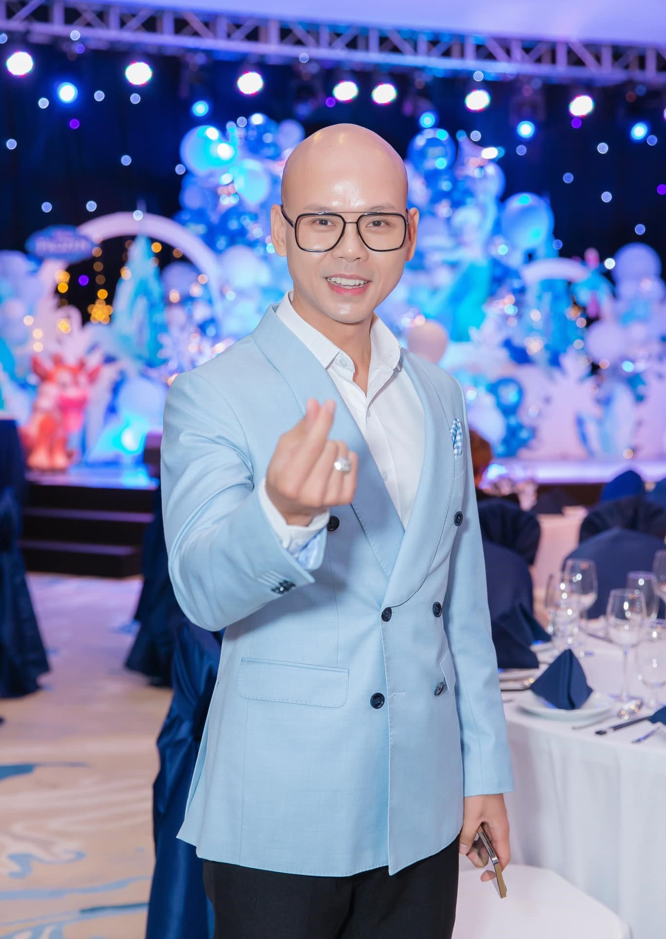 Loạt ảnh thời trẻ của dàn Anh Tài trong “Anh Trai Vượt Ngàn Chông Gai” khiến netizen bất ngờ