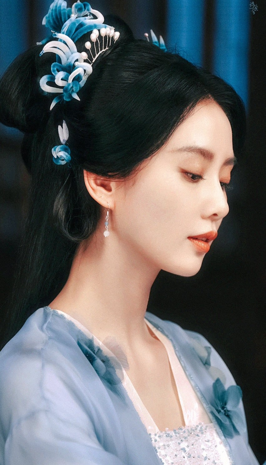 Hồ Yêu Tiểu Hồng Nương
