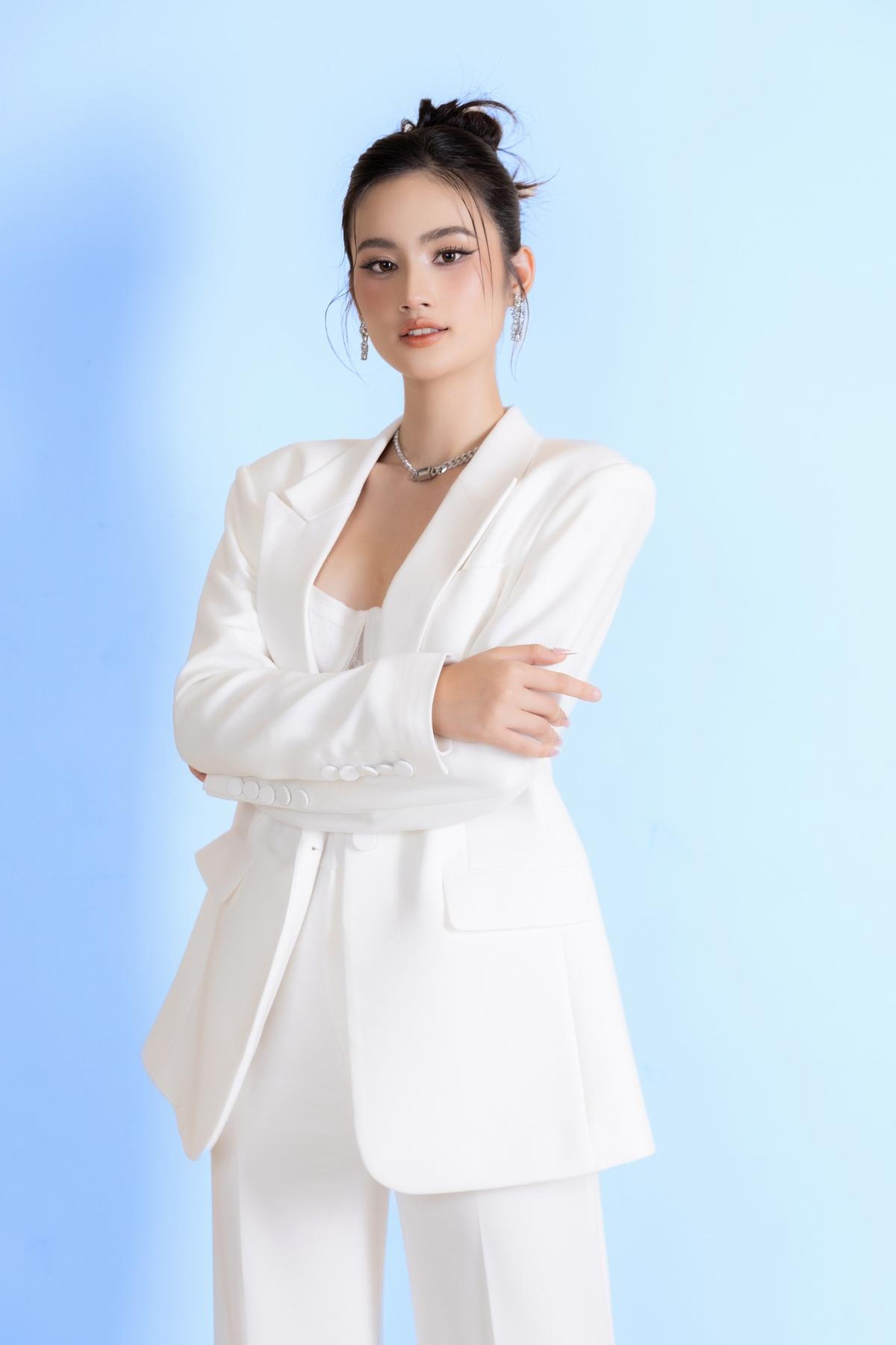 Ý Nhi thi Miss World 2025