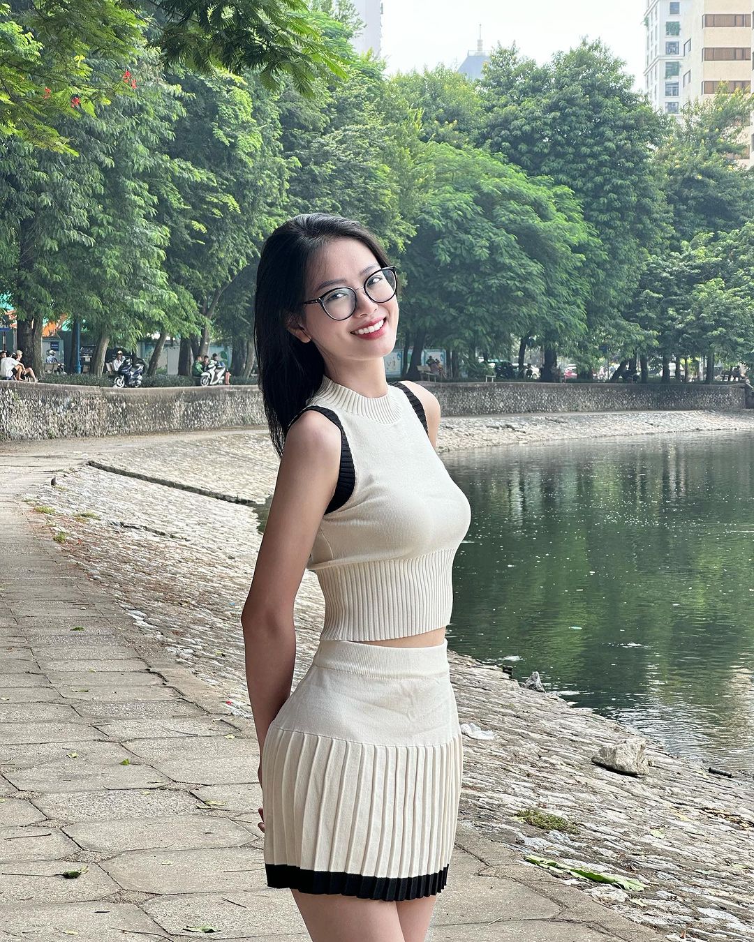 Show hẹn hò Đảo thiên đường