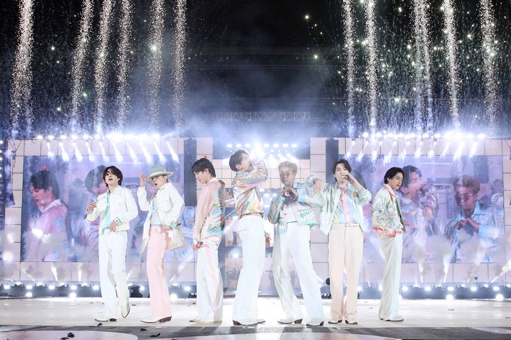 Giá vé concert 2NE1