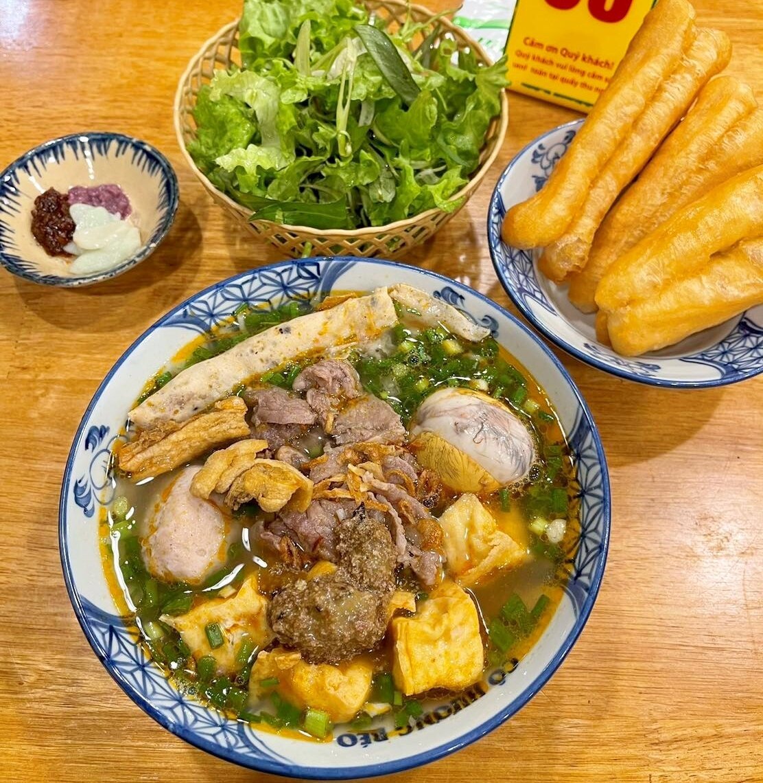 Quán bún riêu tóp mỡ ngon