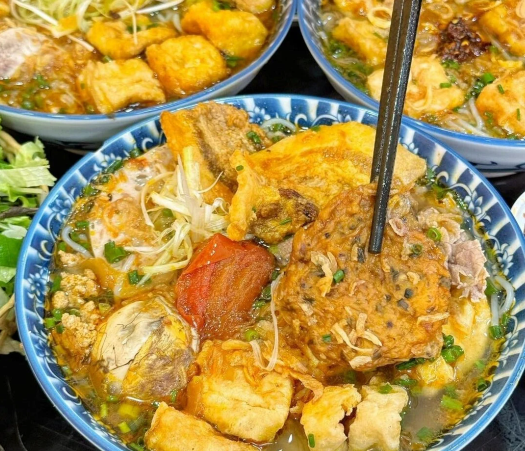 Quán bún riêu tóp mỡ ngon