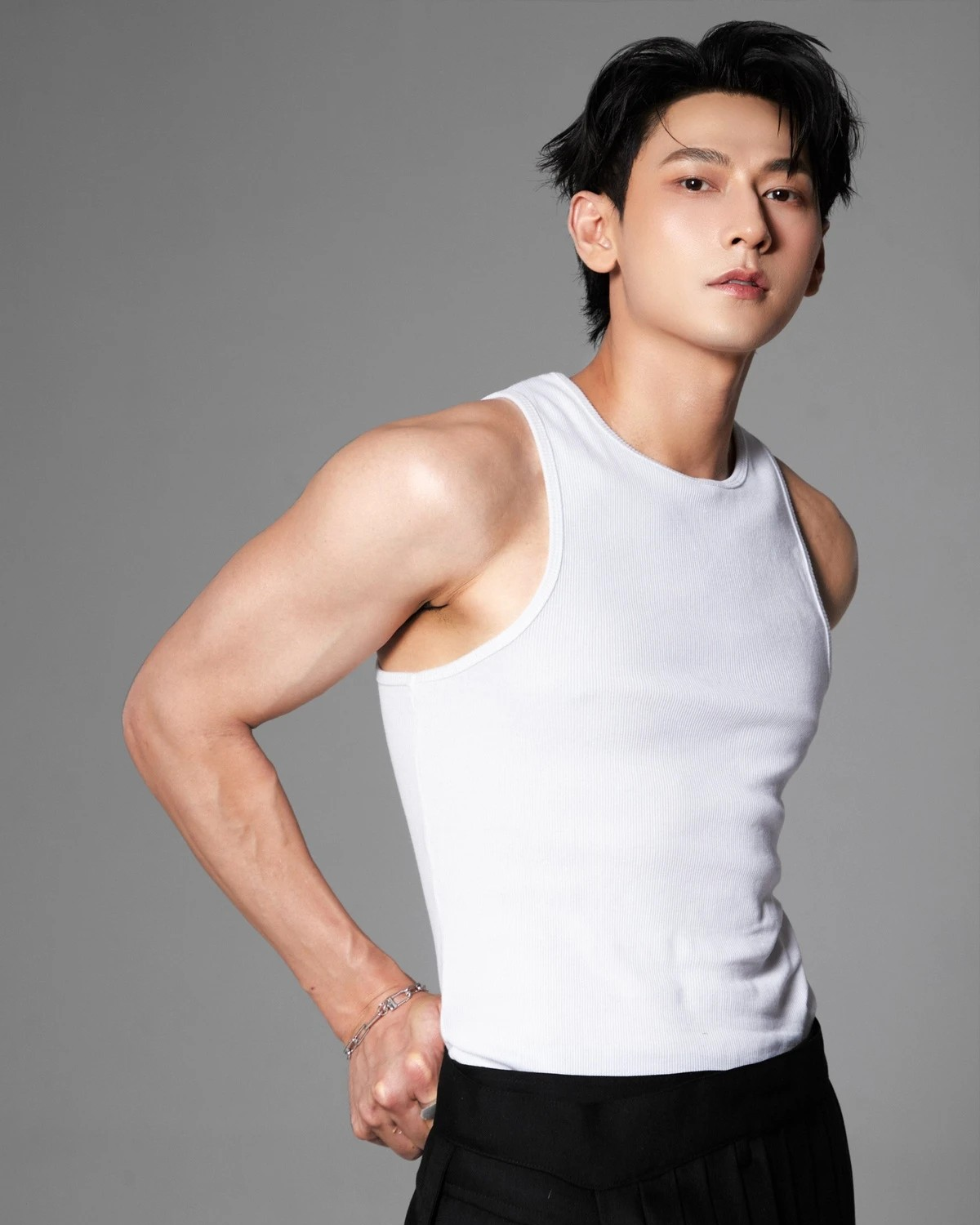 Nỗi lo sợ của Isaac ở Anh trai say hi