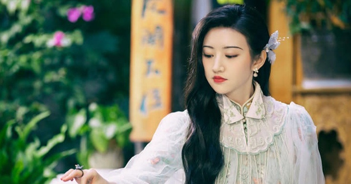Tứ hải trọng minh