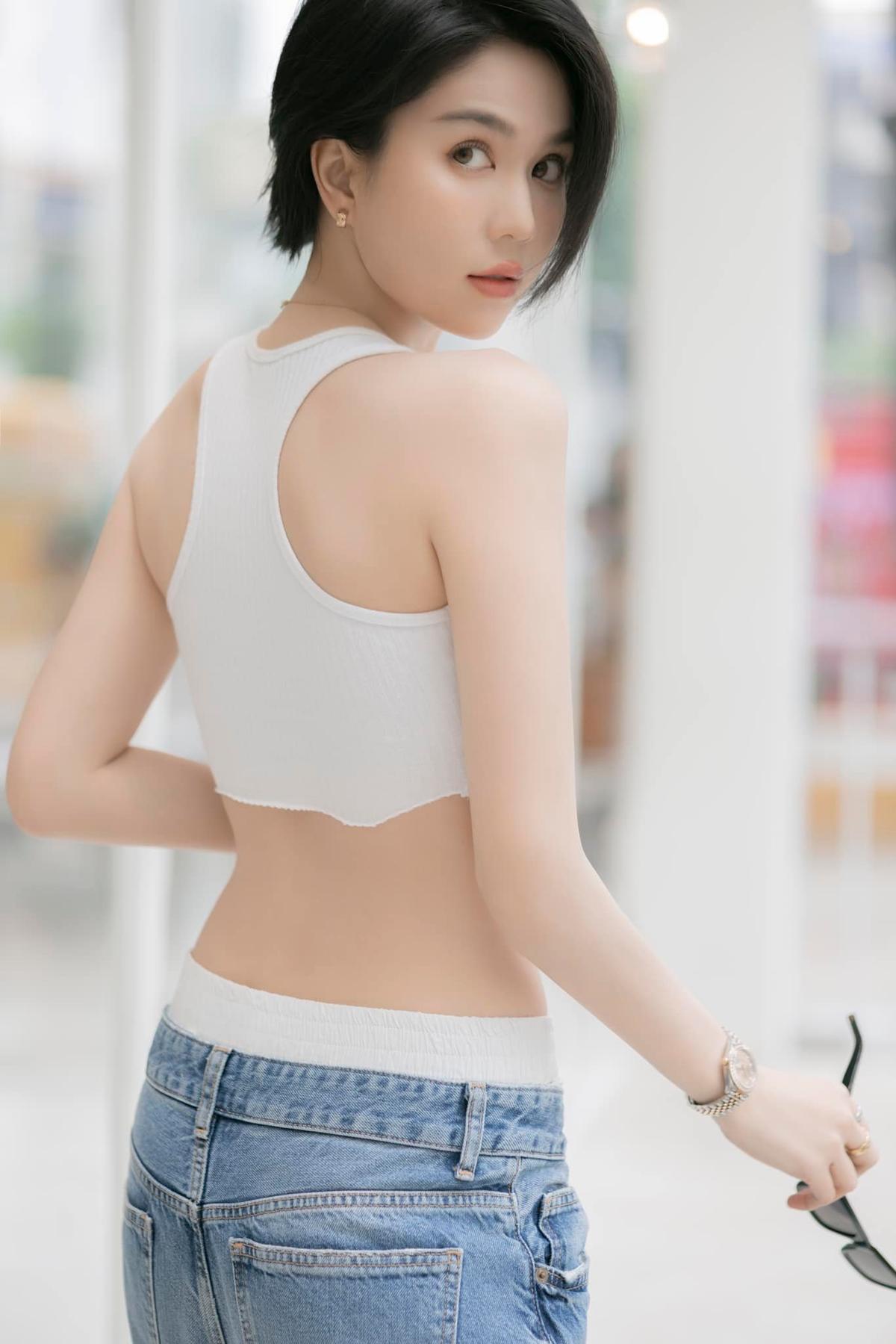 Ngọc Trinh cắt tóc tém