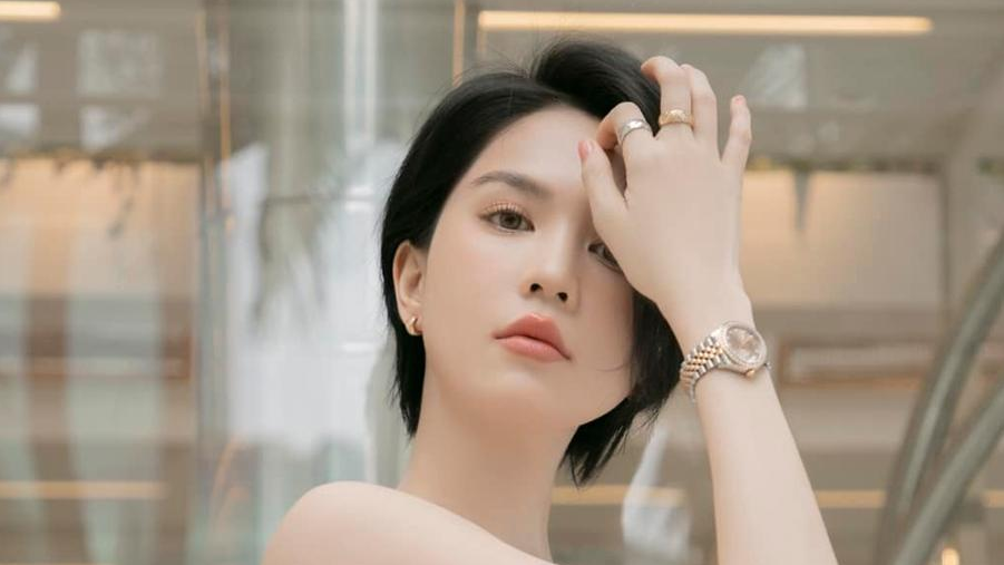Ngọc Trinh cắt tóc ngắn, hoá thân theo phong cách Y2K