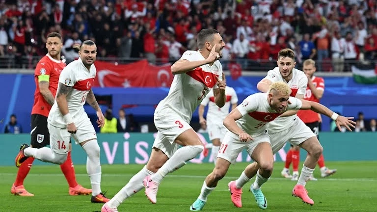 8 đội vào tứ kết EURO 2024