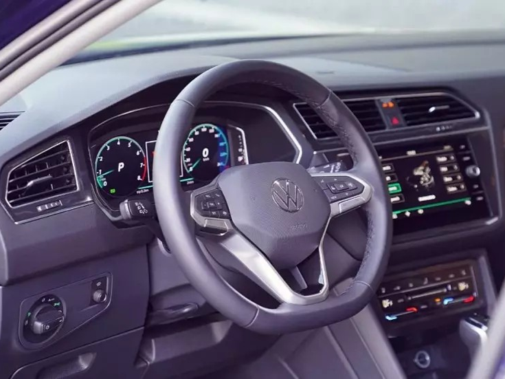 Volkswagen Tiguan  ra mắt bản Platinum, giá 1,688 tỷ đồng