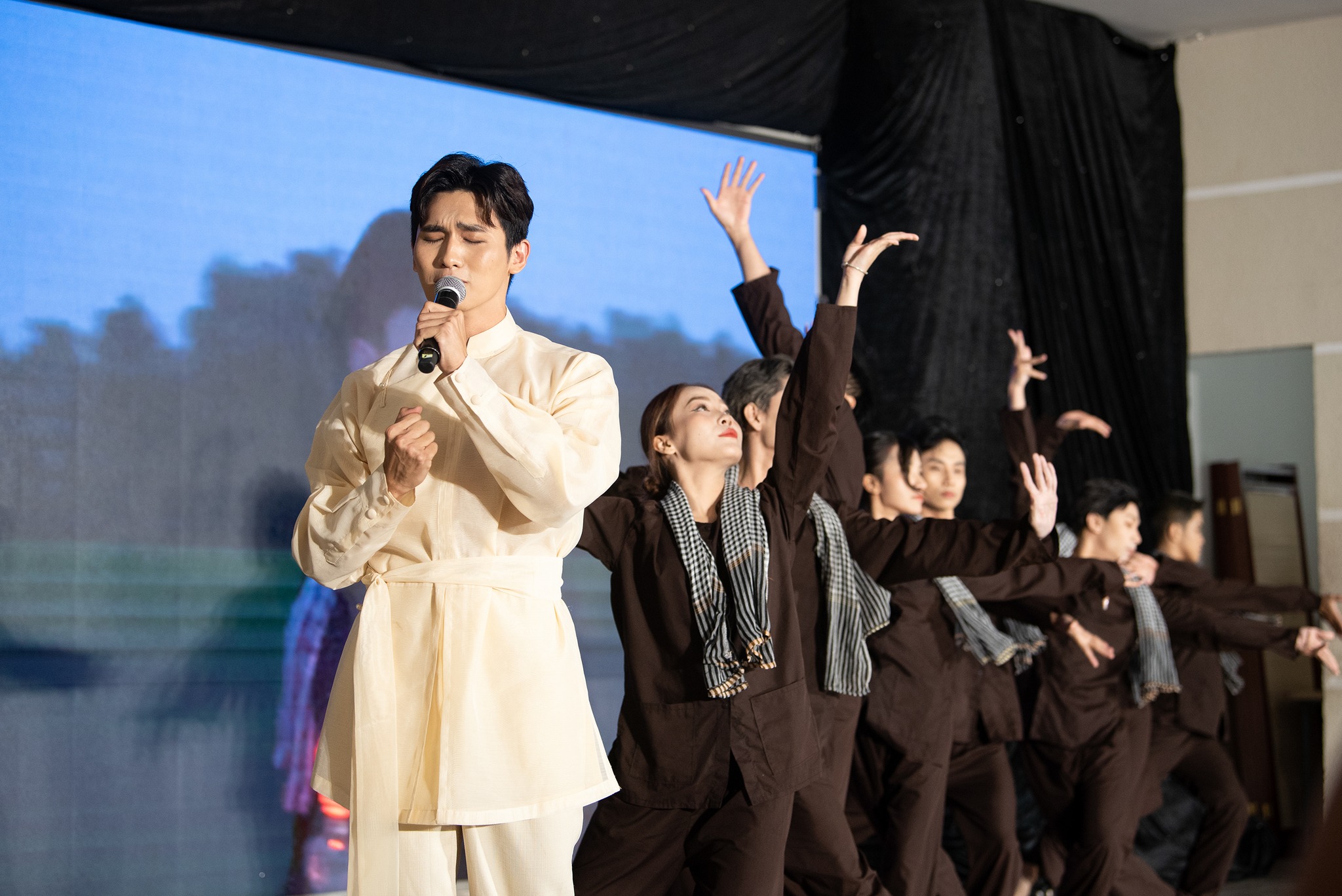 Phạm Tuấn Ngọc tiếp tục vào top 5 Mr Talent của Mr World Vietnam 2024