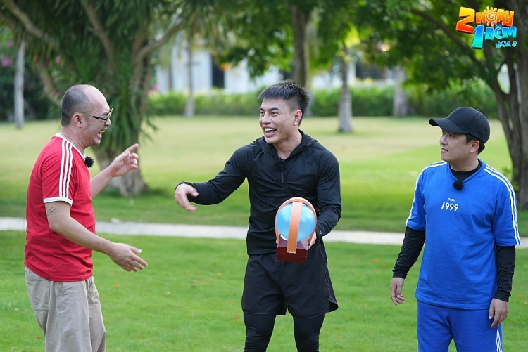 "2 ngày 1 đêm": Hieuthuhai đối đầu Dương Lâm