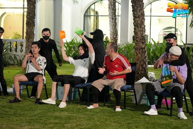 "2 ngày 1 đêm": Hieuthuhai đối đầu Dương Lâm