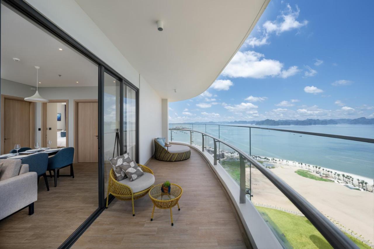 Khách sạn biển đẹp nhất Việt Nam từng nhận cả loạt giải thưởng quốc tế: Rooftop ngắm trọn toàn cảnh vịnh Hạ Long, có bãi biển riêng thỏa sức chơi