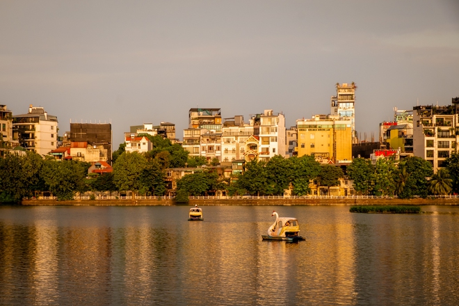 Hoàng hôn Hồ Tây