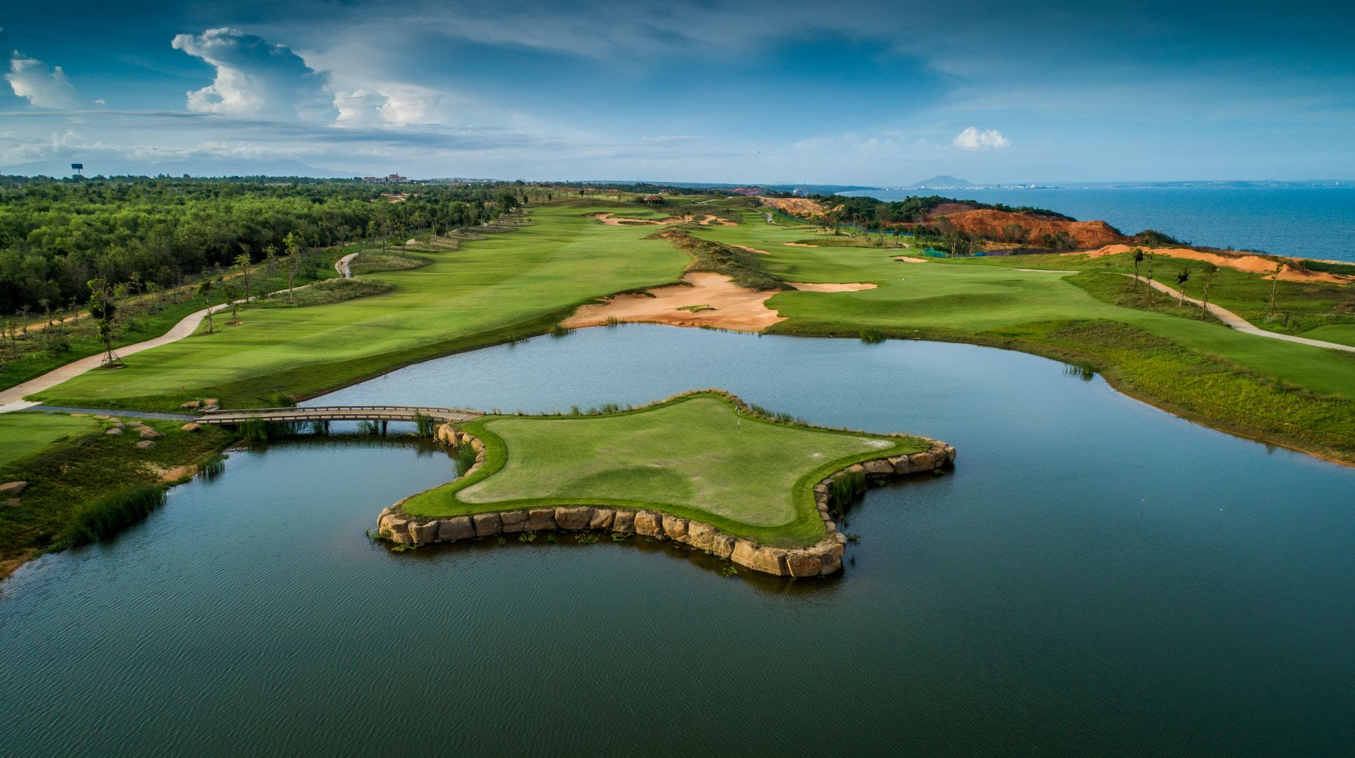 Bỏ túi ngay 7 'siêu phẩm' sân golf đẹp nhất Việt Nam, golfer nào cũng mê!