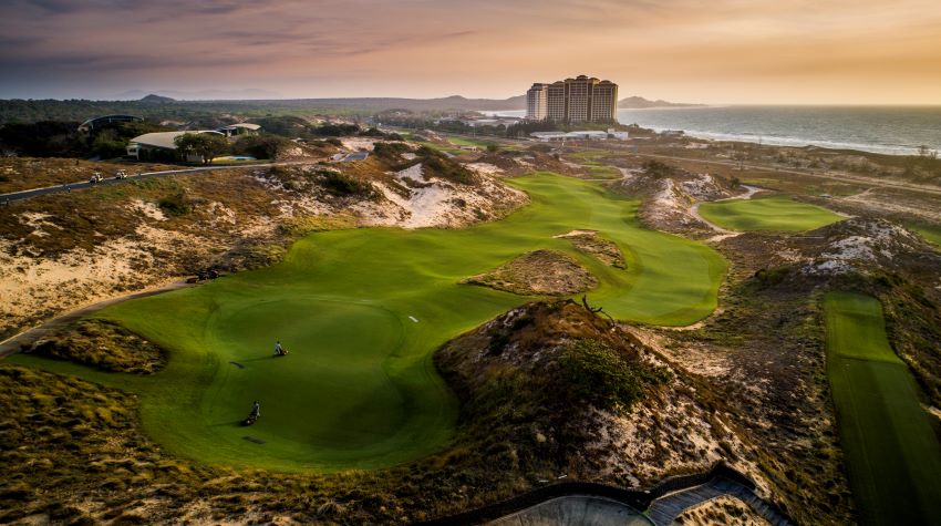 Bỏ túi ngay 7 'siêu phẩm' sân golf đẹp nhất Việt Nam, golfer nào cũng mê!