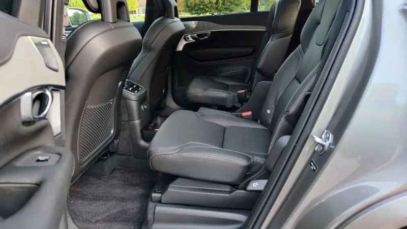 Review Volvo XC90 2024: Cổ điển, Mạnh mẽ nhưng có vẻ dần lỗi thời
