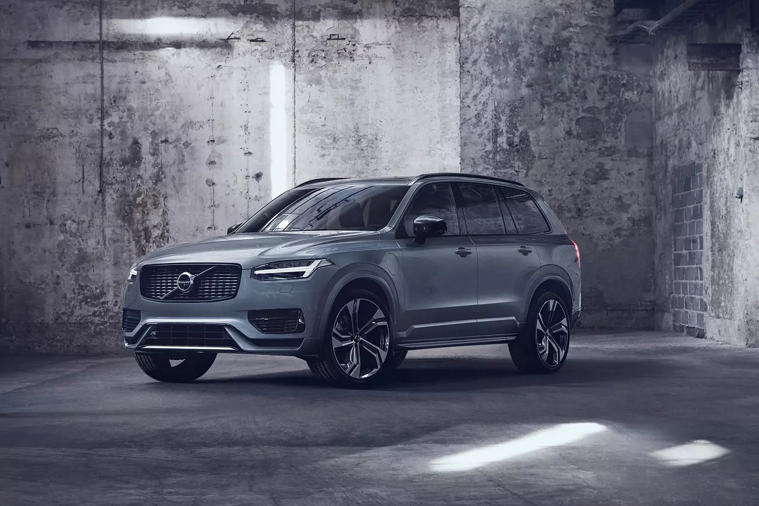 Cuộc chiến khốc liệt của các ông hoàng SUV hạng sang: Volvo XC90 có thực sự là nhà vô địch?