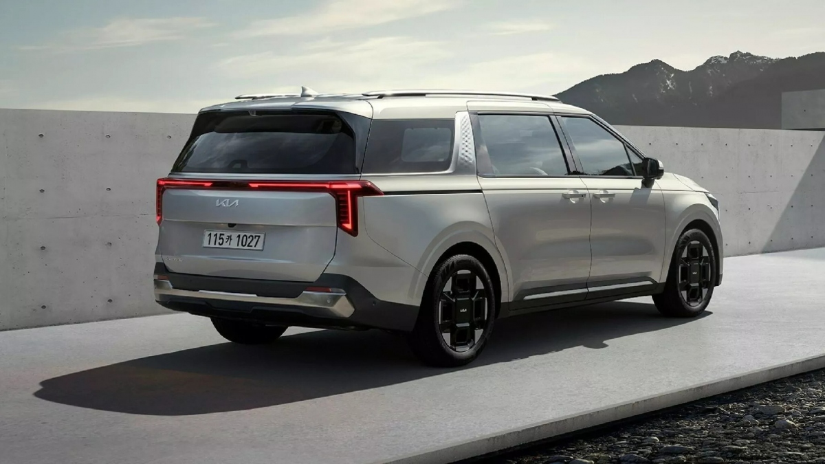 Giá của Volvo XC90 là bao nhiêu mà được lòng khách Việt nhất năm 2024?