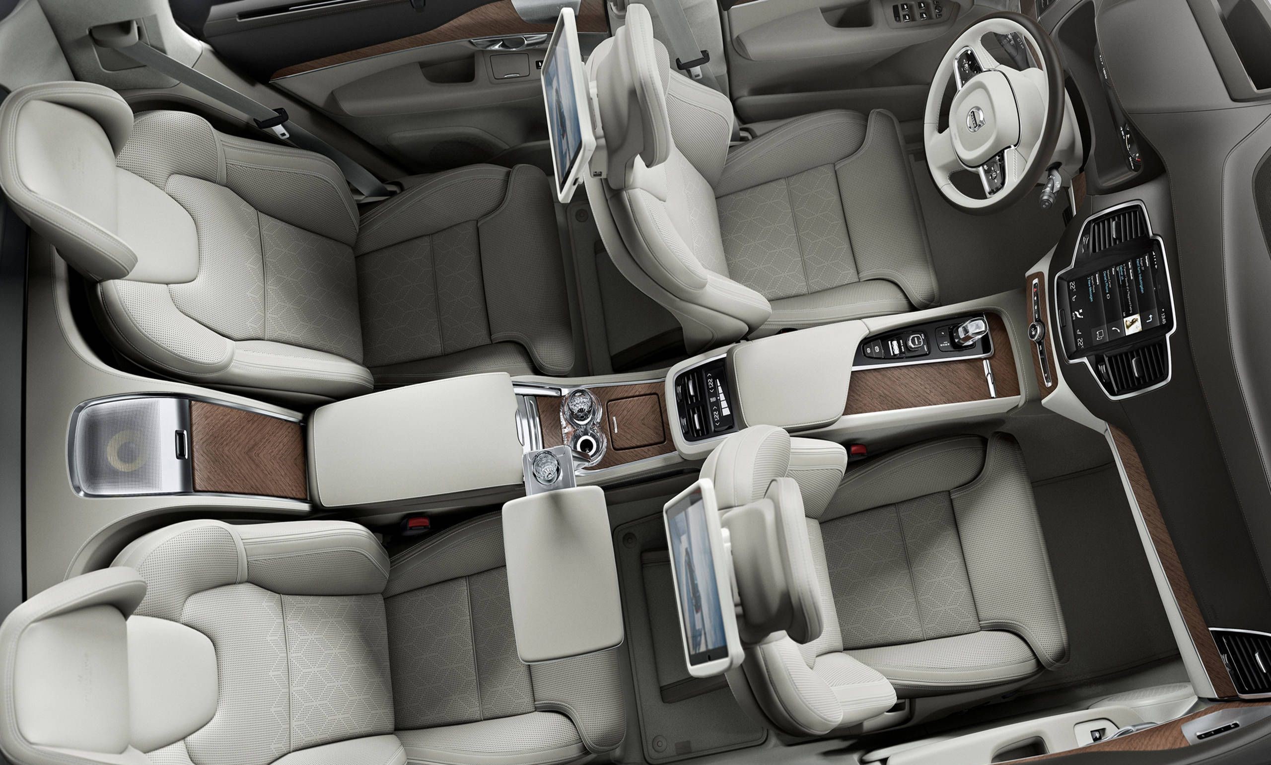 Volvo XC90 cùng các ông vua xe gia đình được lòng khách hàng Việt