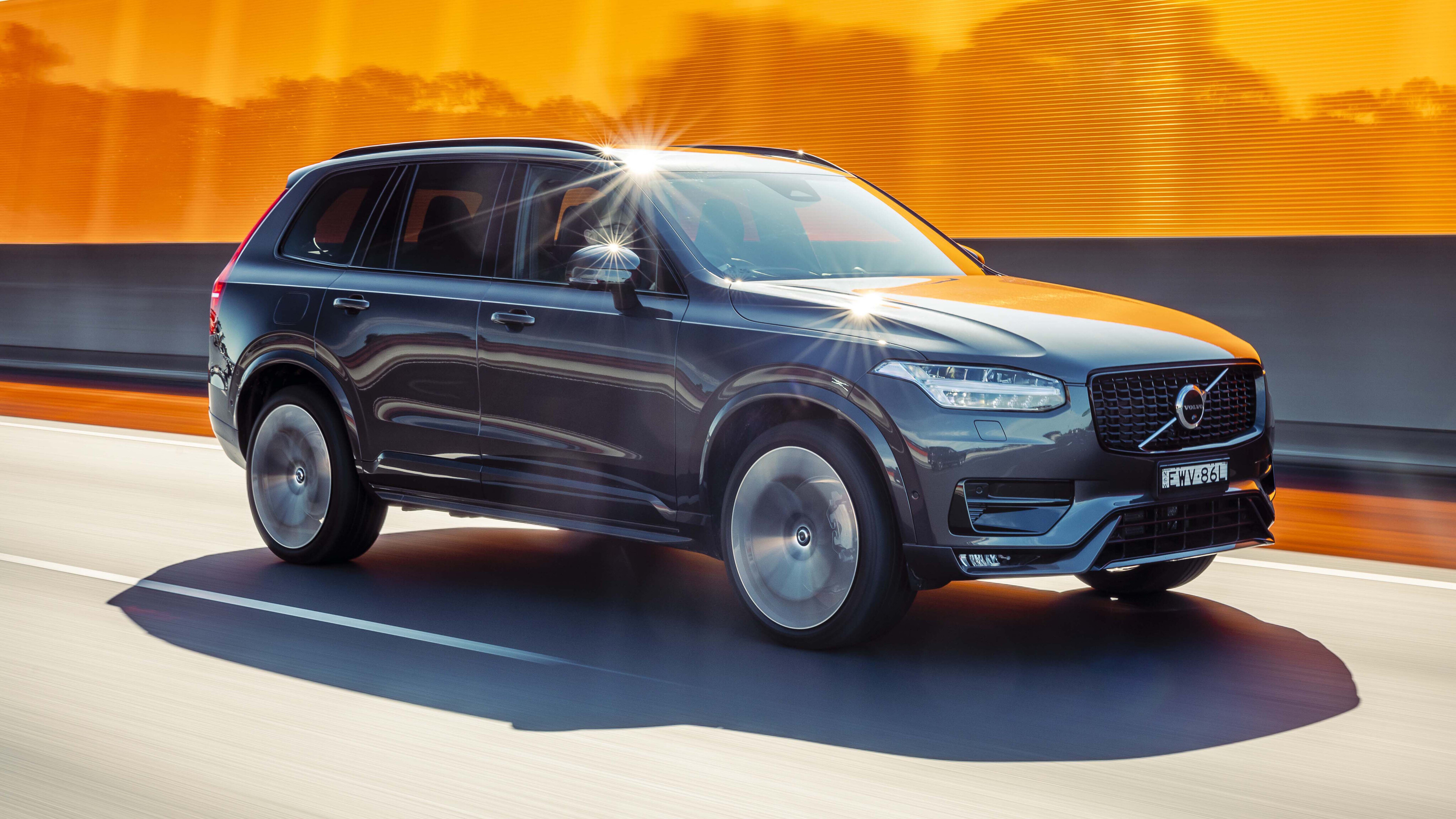 Review Volvo XC90 2024: Cổ điển, Mạnh mẽ nhưng có vẻ dần lỗi thời