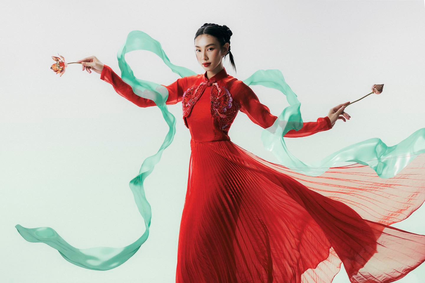Hoa hậu Thùy Tiên
