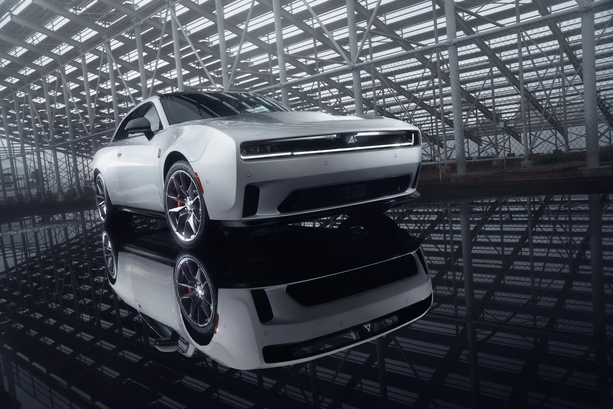 Dodge Charger Daytona 2024 có giá gần 60.000 USD