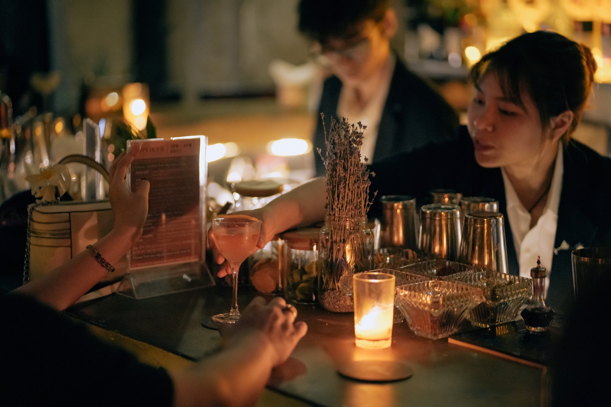 "Chill hết nấc" tại 6 thiên đường cocktail ẩn mình giữa lòng Sài Gòn