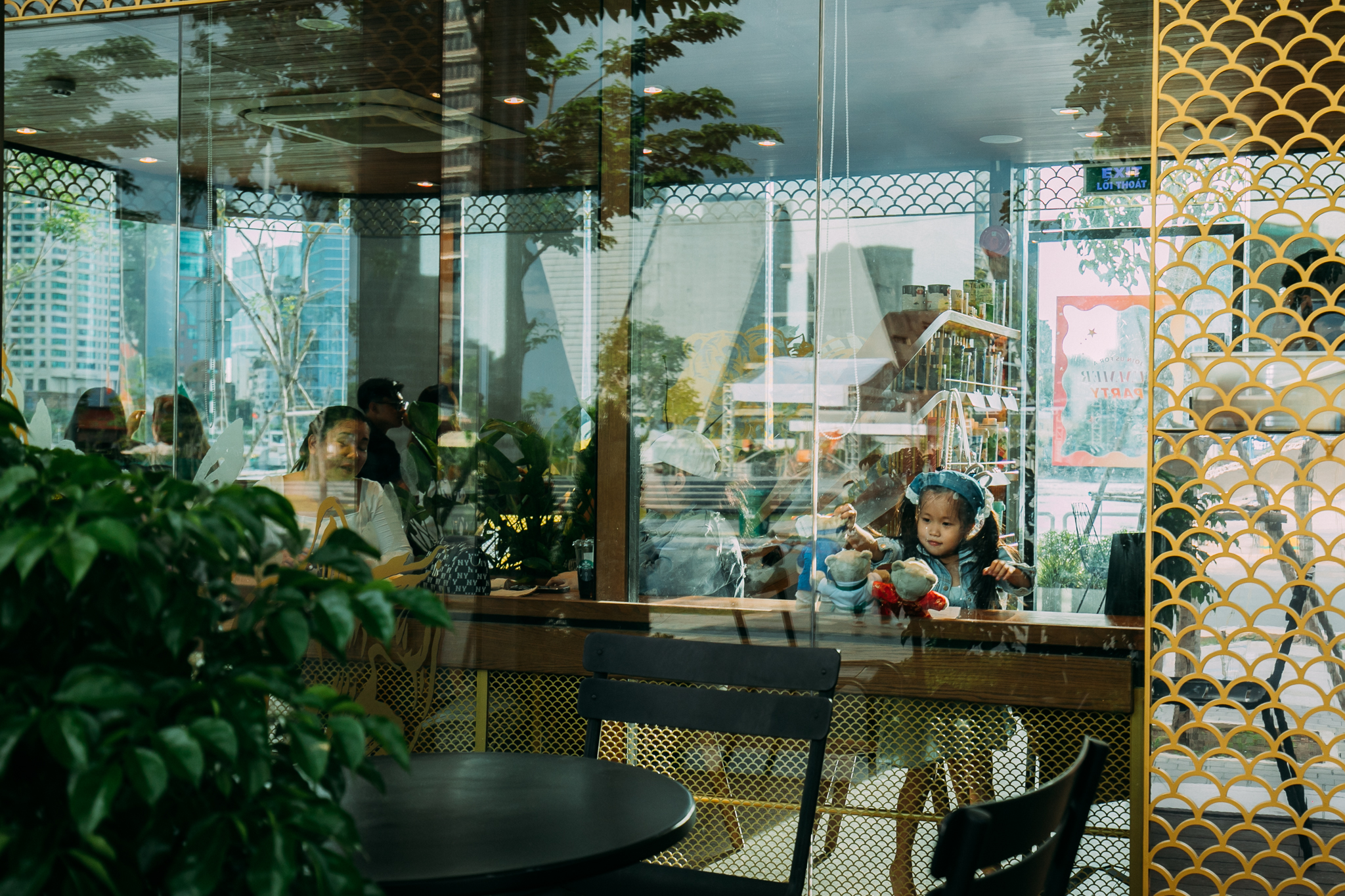 Starbucks WaterBus Thủ Thiêm