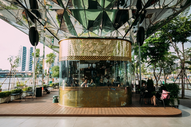 Starbucks WaterBus Thủ Thiêm