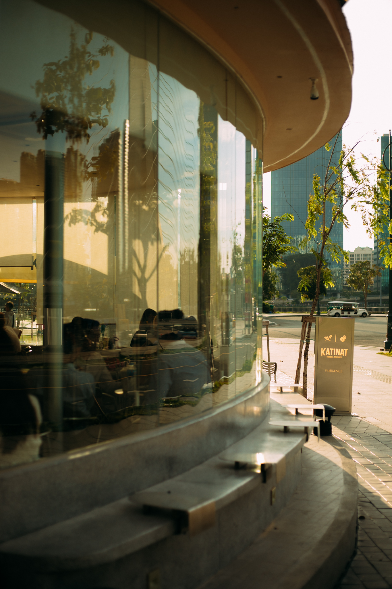 Starbucks WaterBus Thủ Thiêm