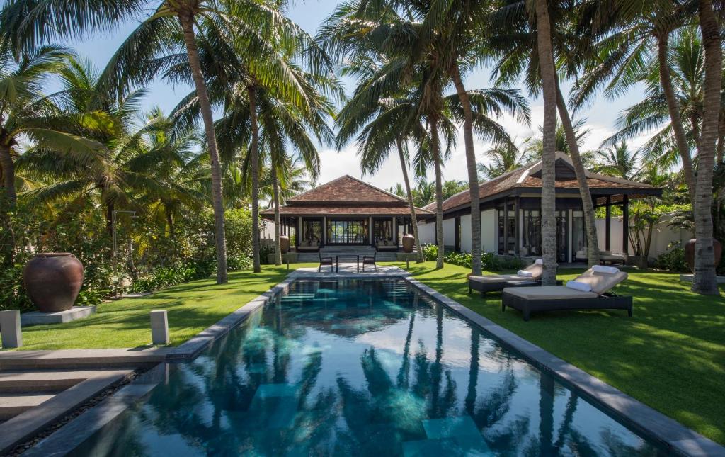 Banyan Tree Lang Co