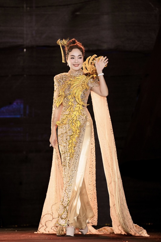 Hoa hậu Hoàng Thanh Nga