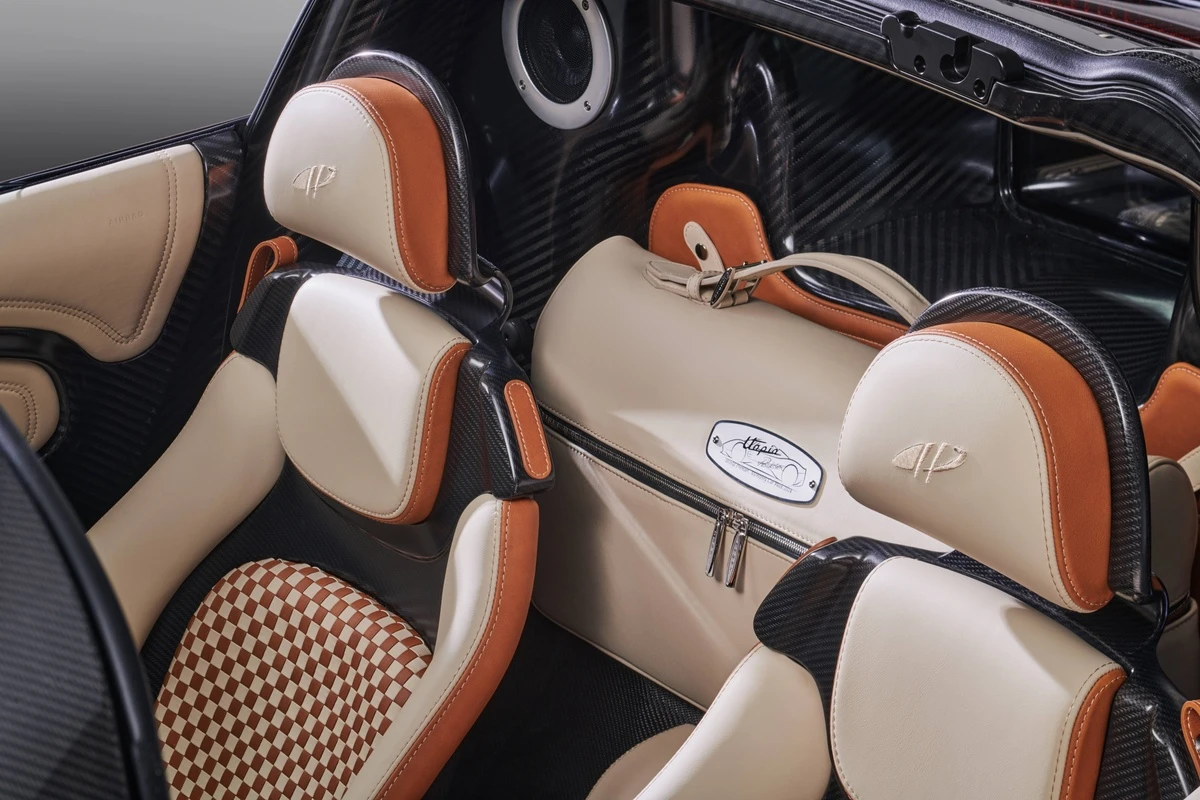 Siêu xe Pagani Utopia Roadster chính thức ra mắt