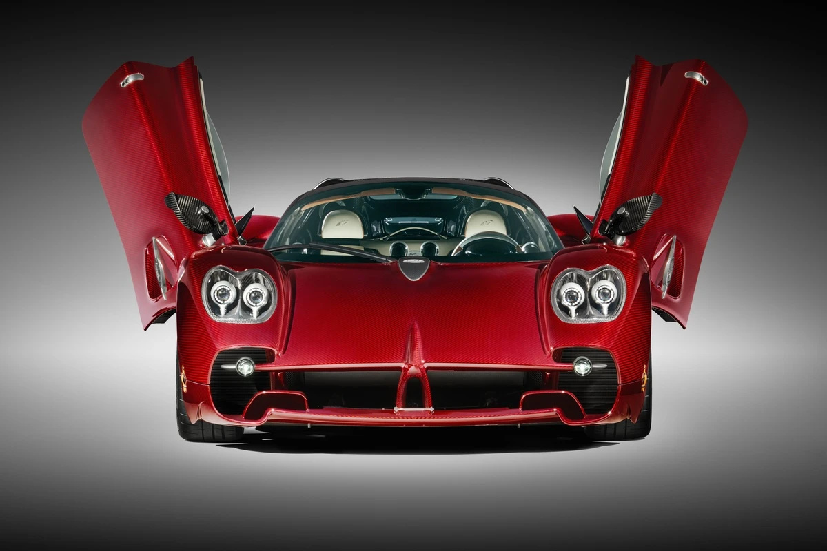 Siêu xe Pagani Utopia Roadster chính thức ra mắt
