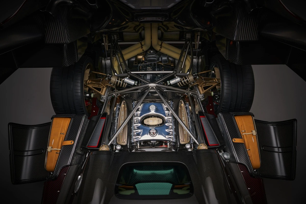 Siêu xe Pagani Utopia Roadster chính thức ra mắt