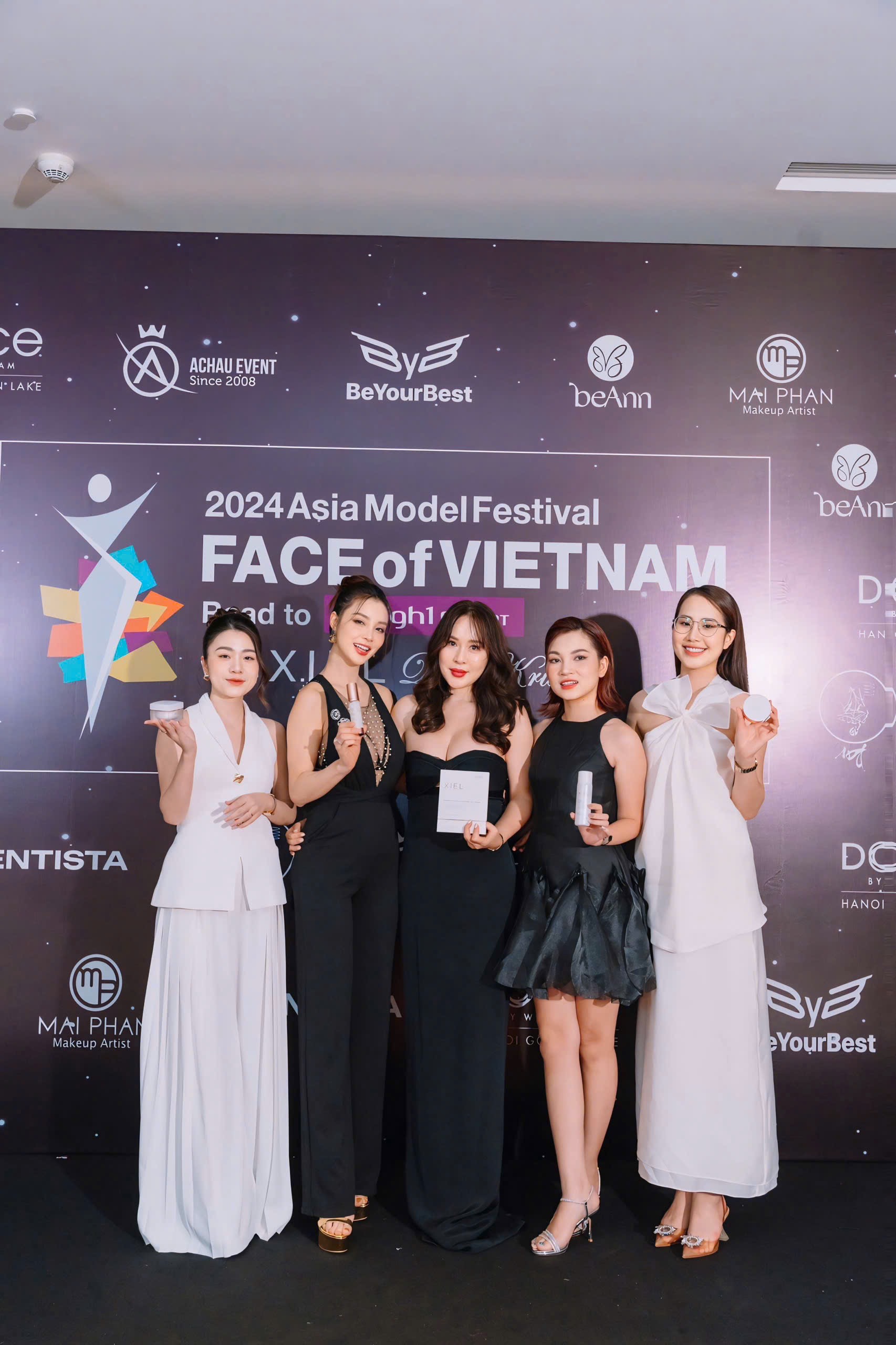 Chị gái Mai Thu Huyền xinh đẹp tại sự kiện "Face Of Việt Nam"
