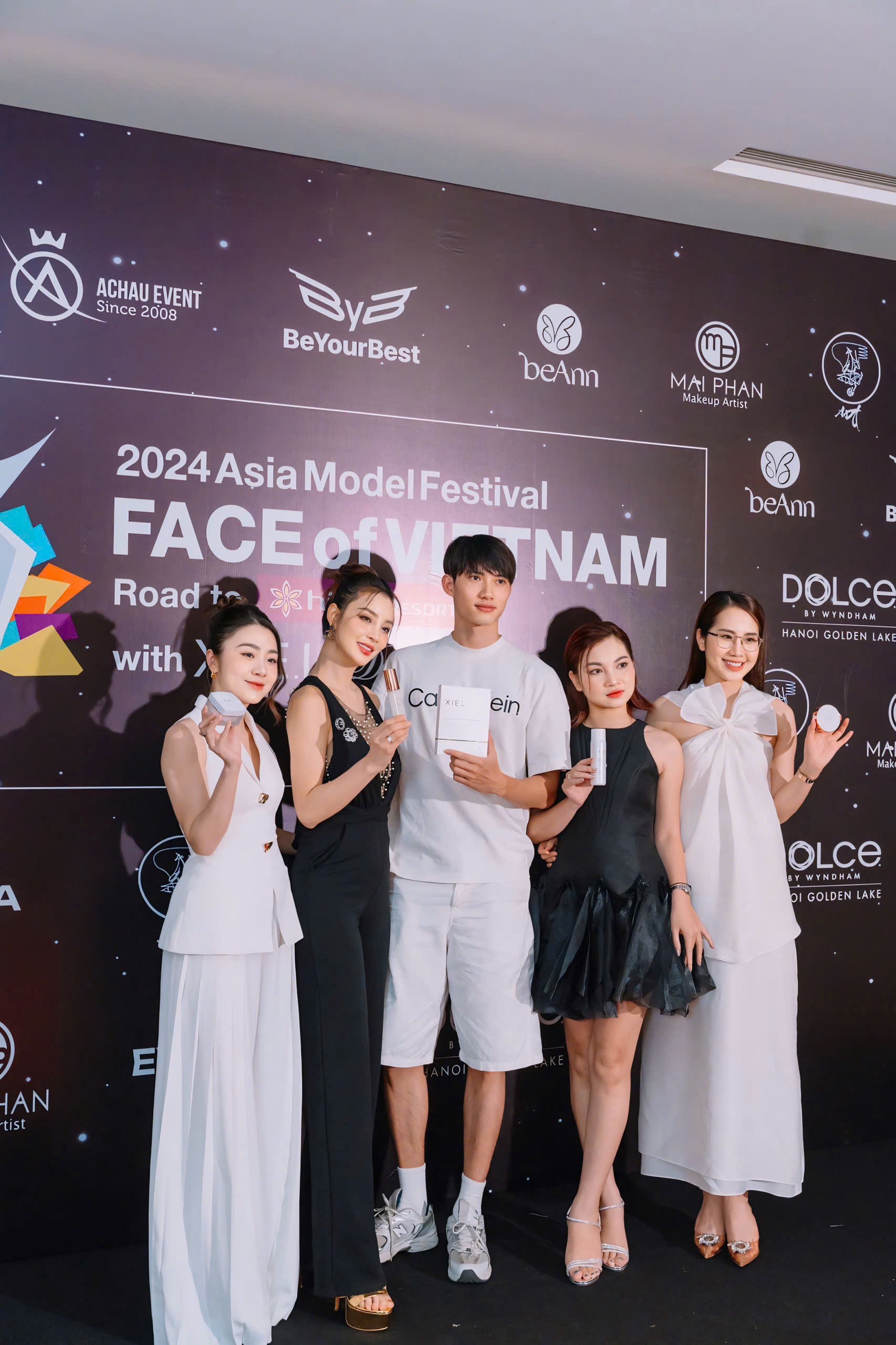 Chị gái Mai Thu Huyền xinh đẹp tại sự kiện "Face Of Việt Nam"