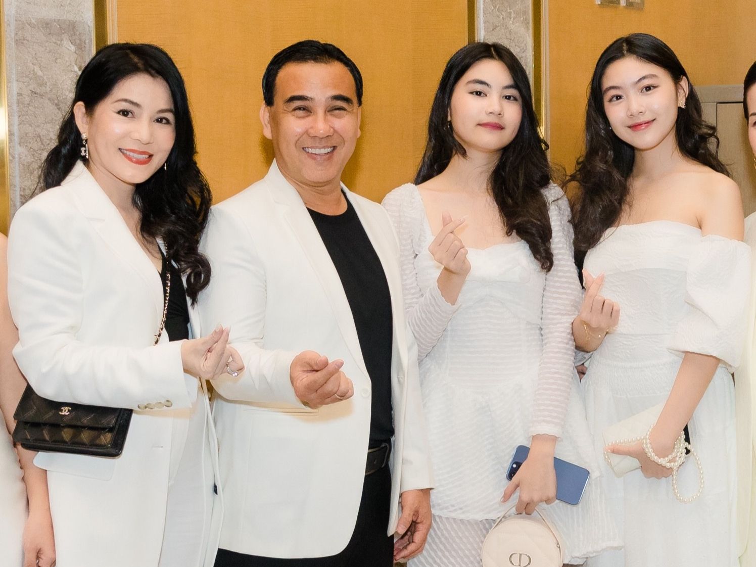 BST túi hiệu của Lọ Lem