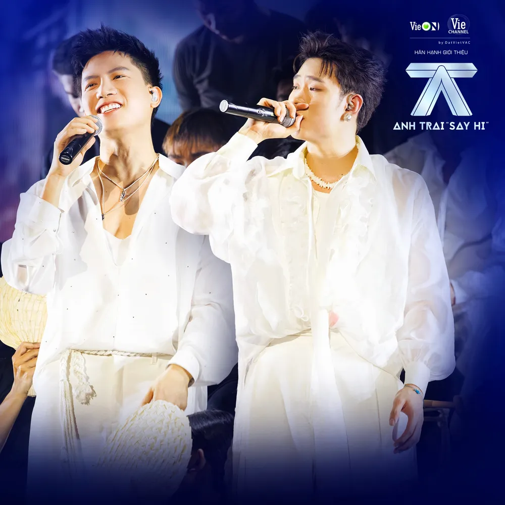 Live Stage 4 Anh Trai Say Hi chạm đỉnh cảm xúc, Trấn Thành khóc