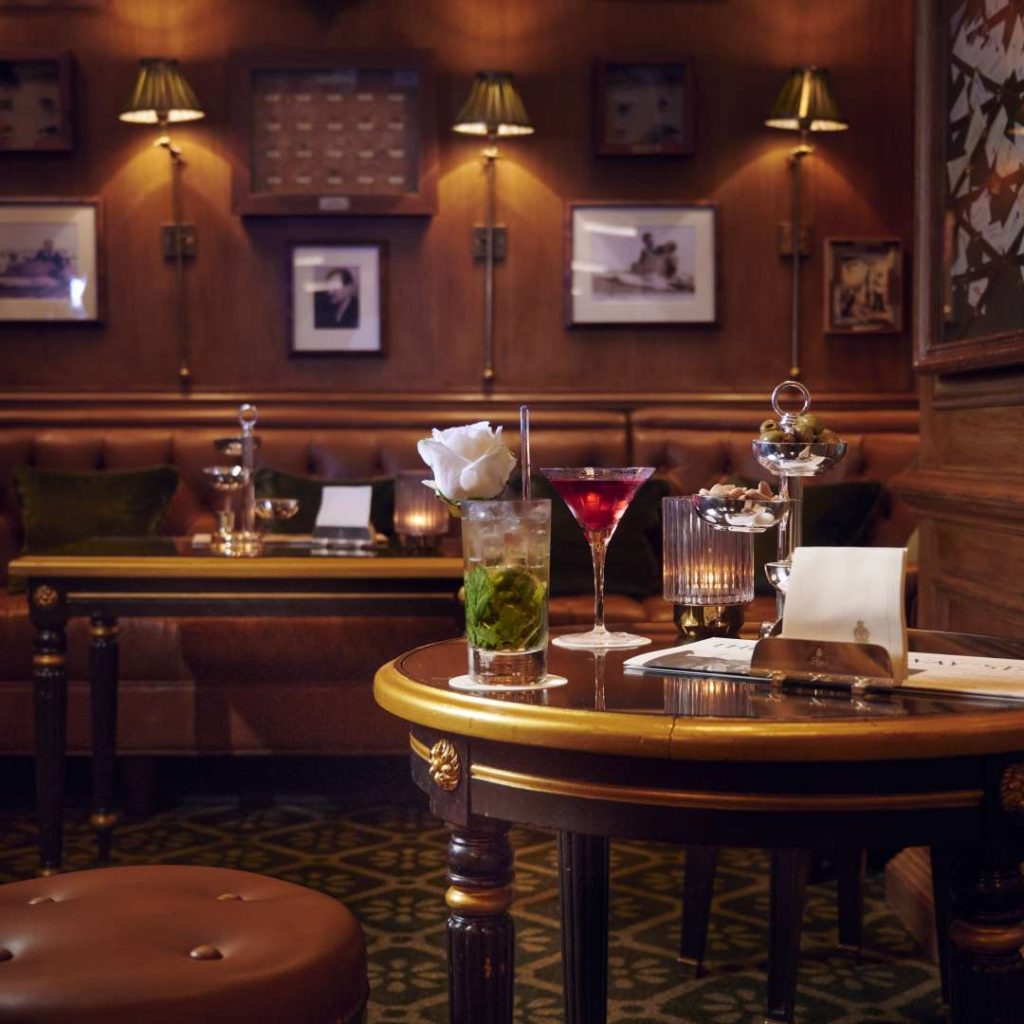 Quán bar tại Paris