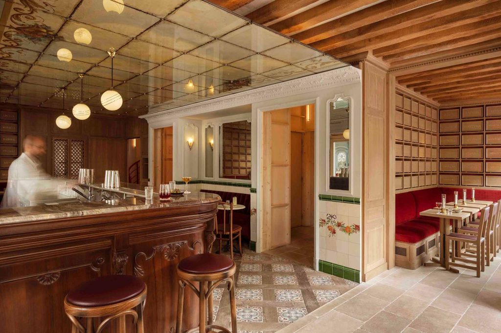 Quán bar tại Paris