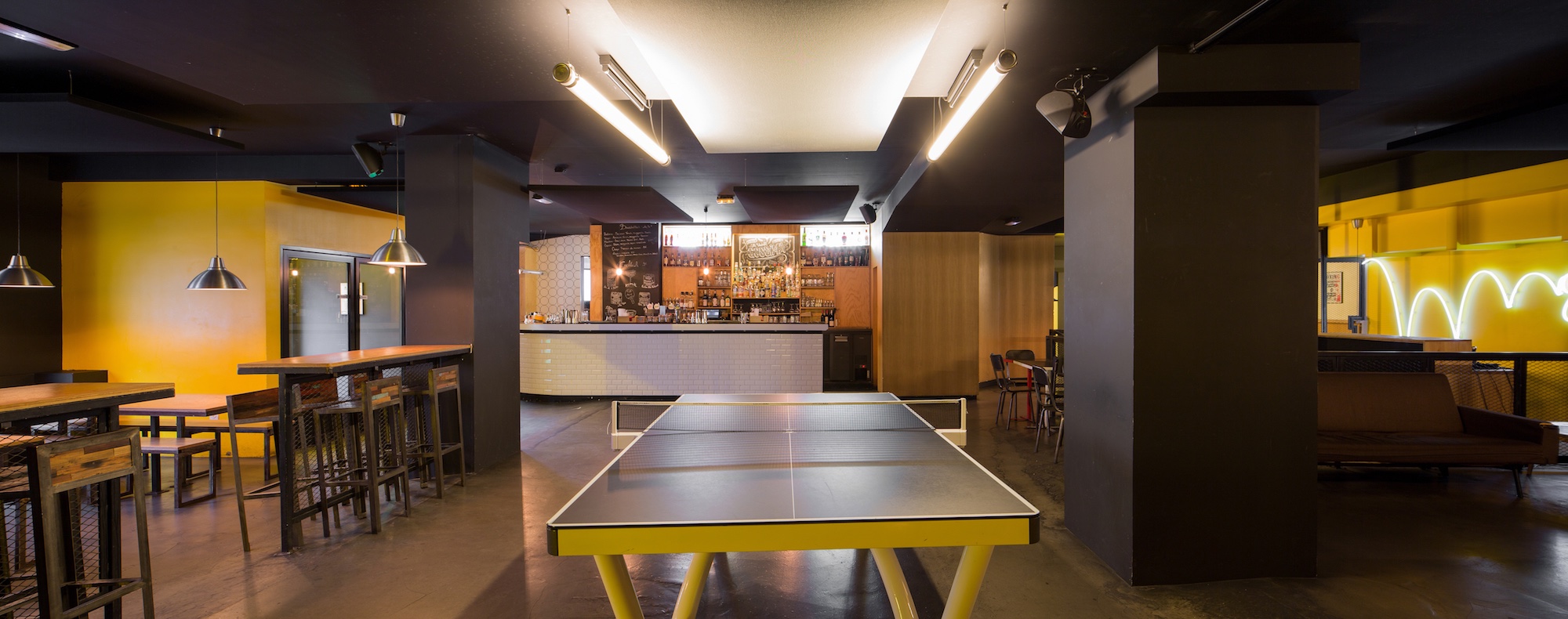 Quán bar tại Paris