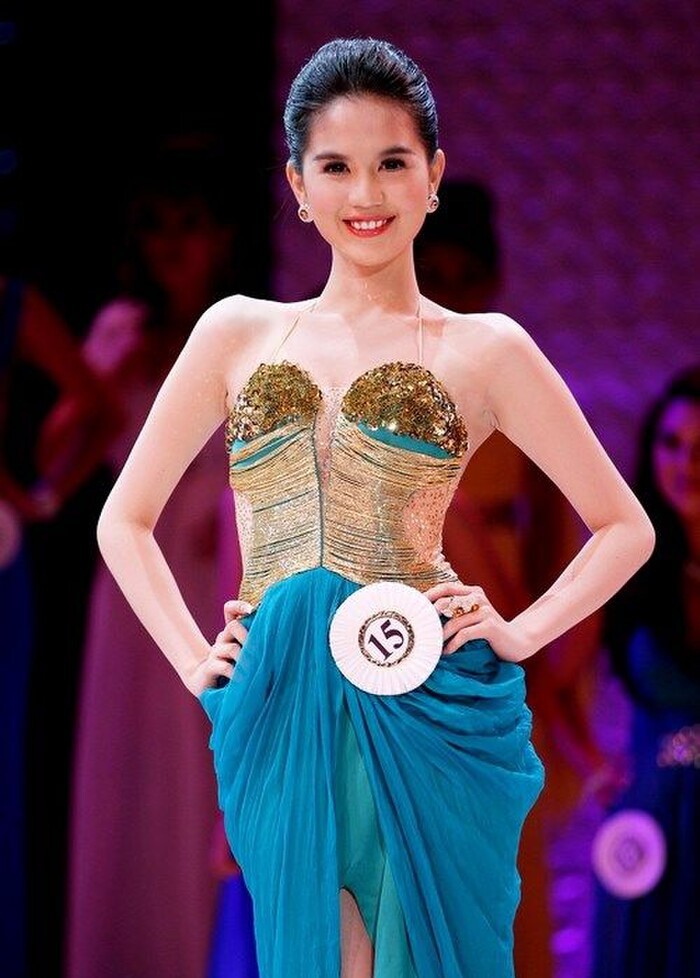 Khối tài sản 'khủng' của Ngọc Trinh ở tuổi 35: Biệt thự 50 tỷ, có cả bộ sưu tập xế hộp